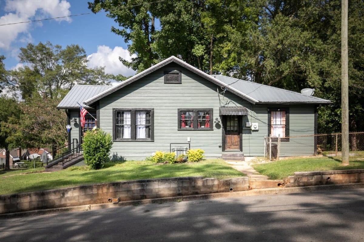 East Lake Stunner-Located At The Foot Of The Ruffner Mountains Birmingham Exterior photo